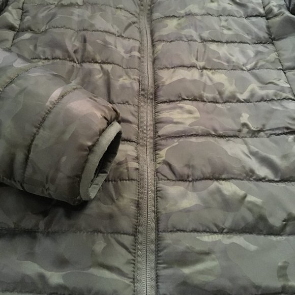 FreedomTrail Thin Puffer Coat - Picture 2 of 6